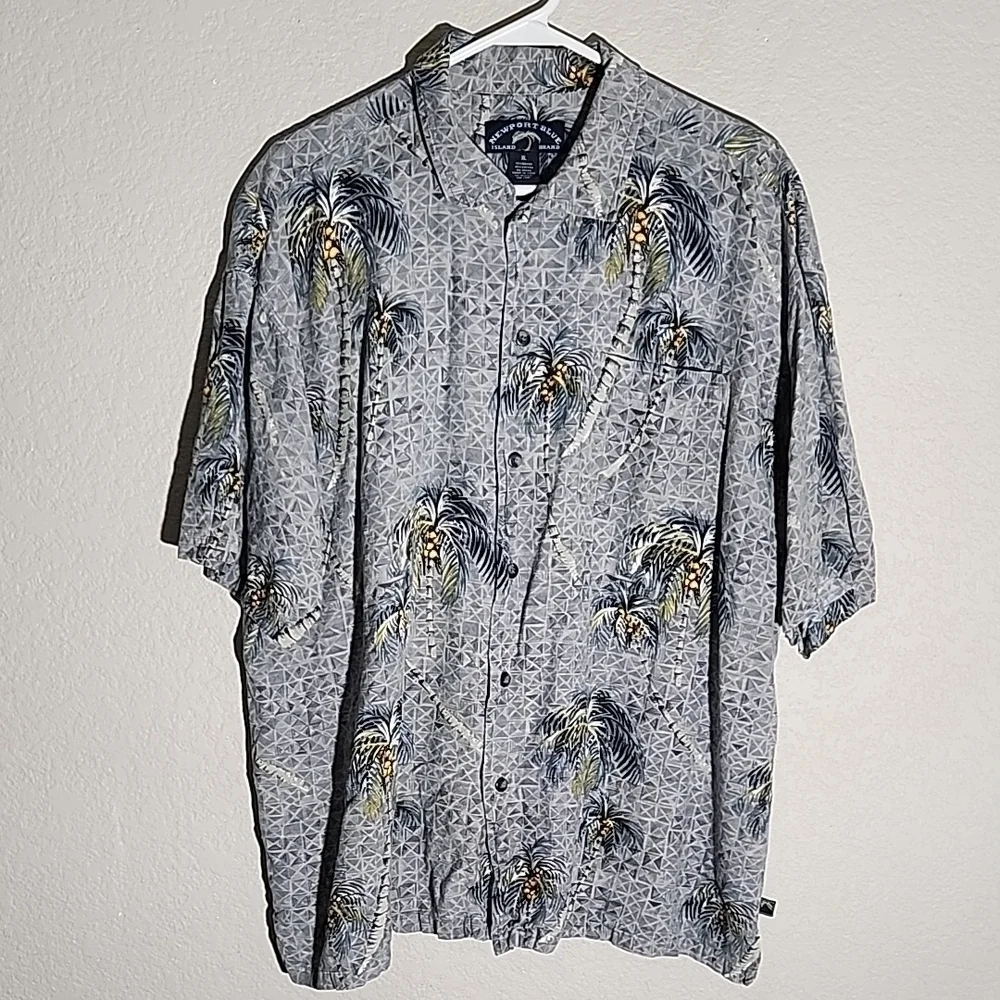 Newport Shirt Mens Size XL Blue Island Brand Butto Vintage Palmtree Hawaii